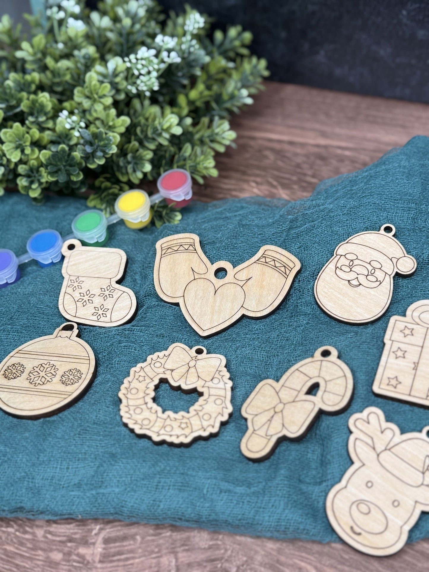 Christmas Ornaments Paint Kit (Set of 9) - Fresh Cut Signs