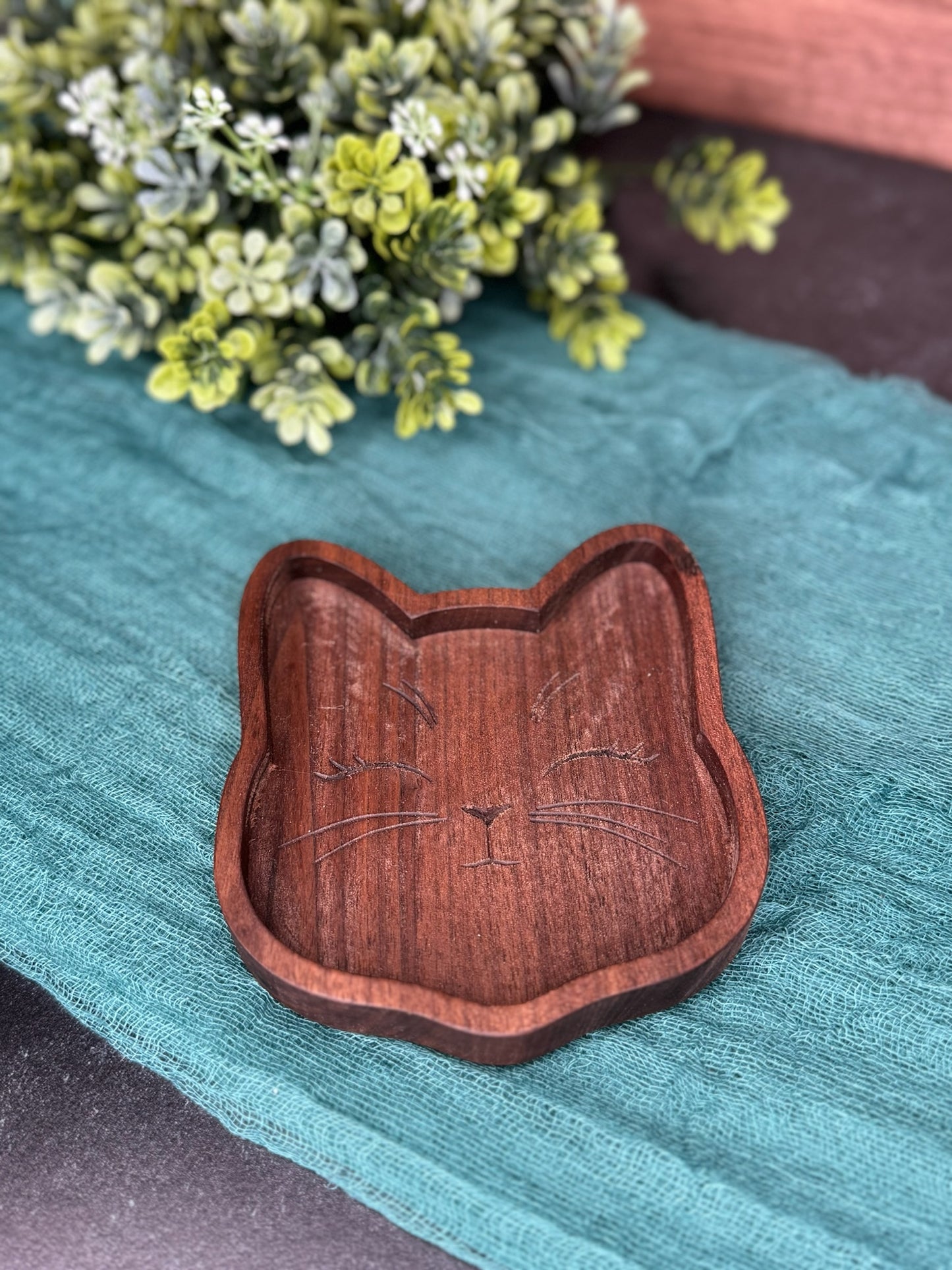 Kitten Key Tray