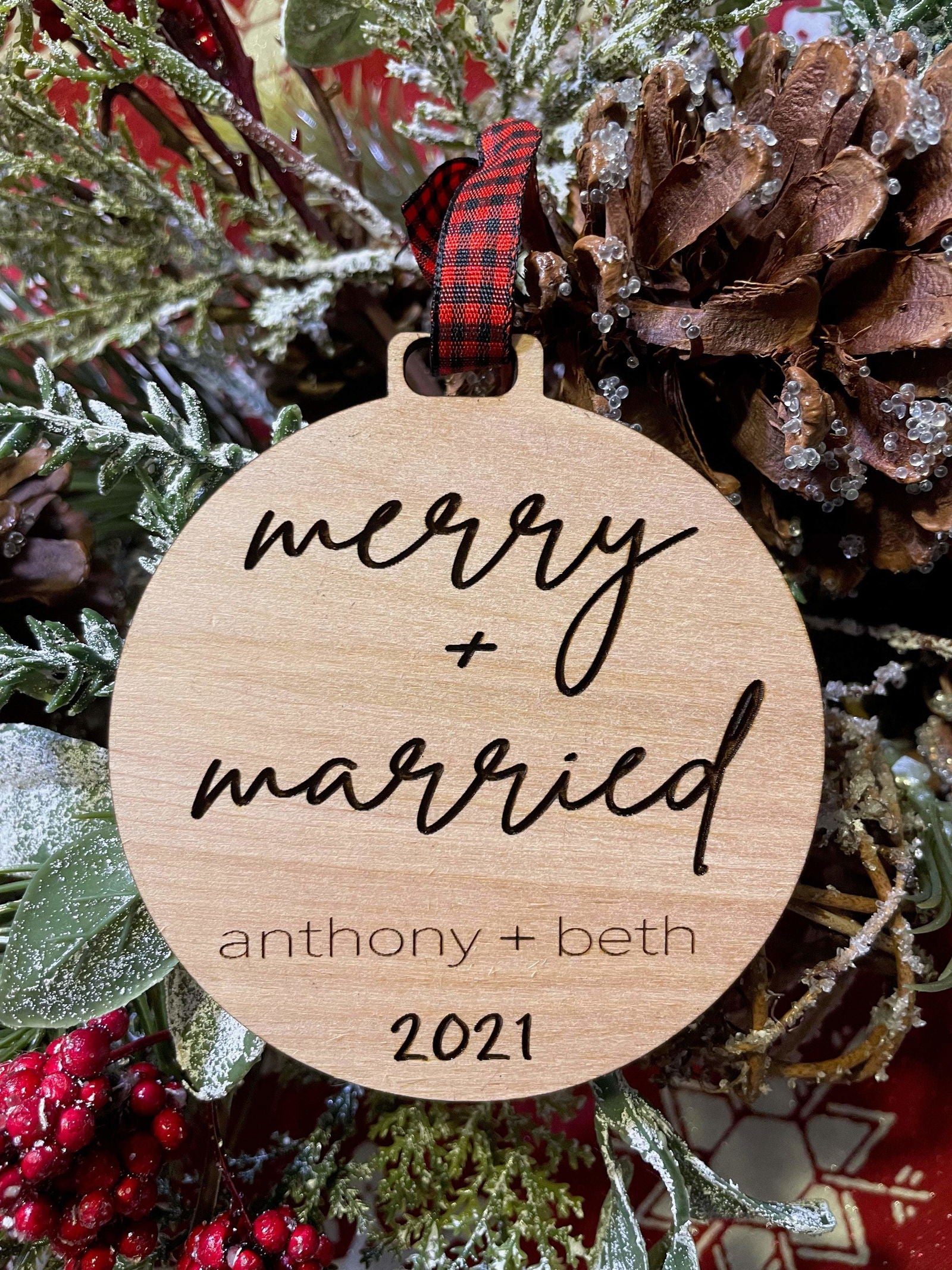 Merry and Married Ornament - Fresh Cut Signs