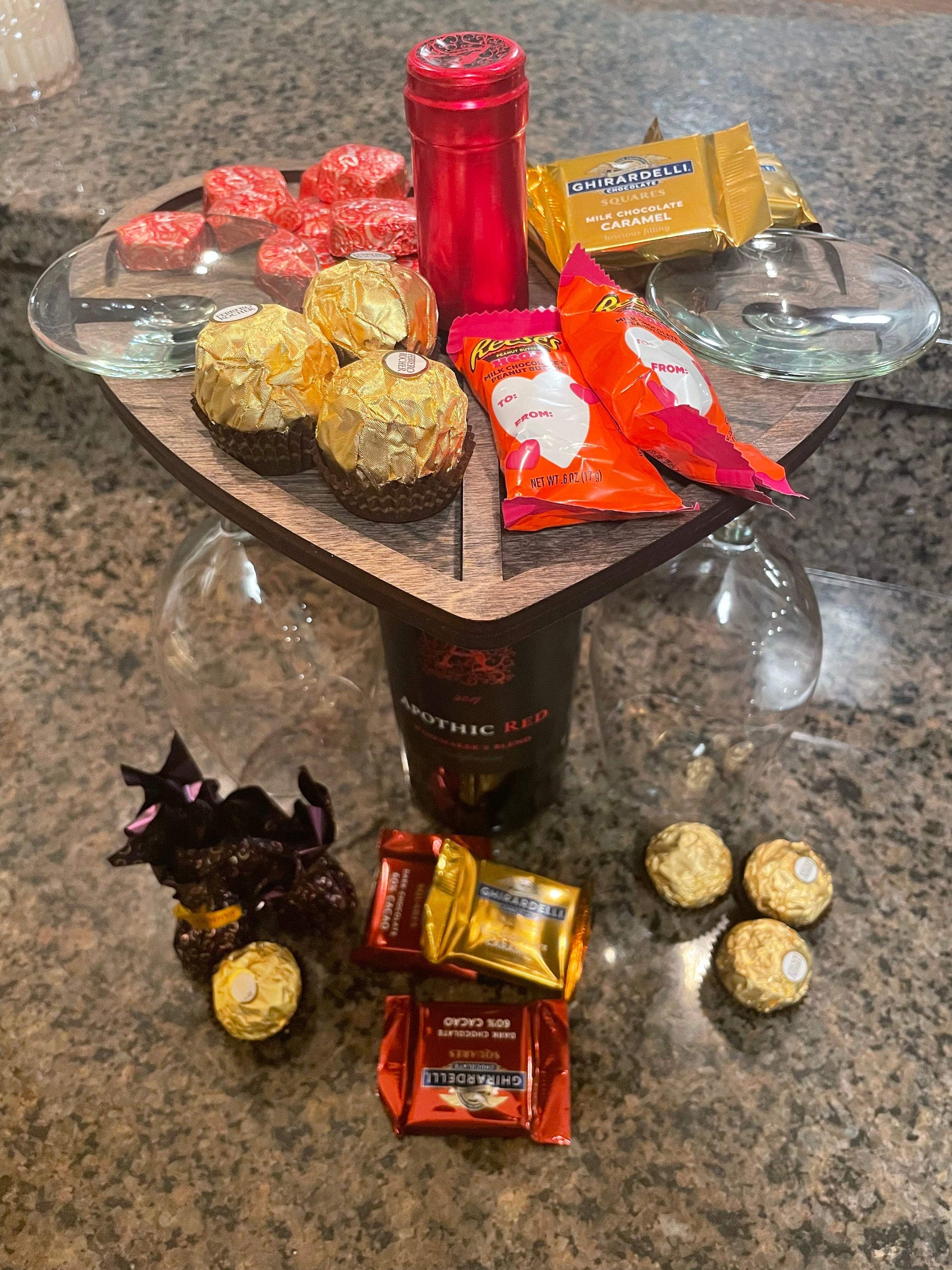 Heart Wine & Candy Tray-Fresh Cut Signs-Valentine's Day